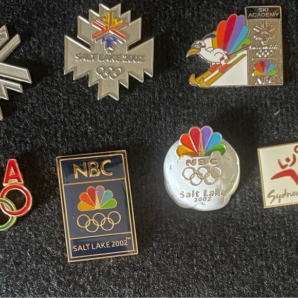 2002 Salt Lake City Olympic Pins and case plus Olympic pins and 2000 Sydney pin - Picture 7 of 7